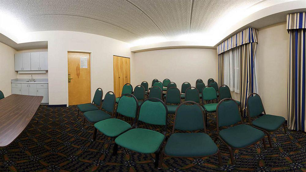 Holiday Inn Express Hotel & Suites Lawrenceville By Ihg Екстериор снимка
