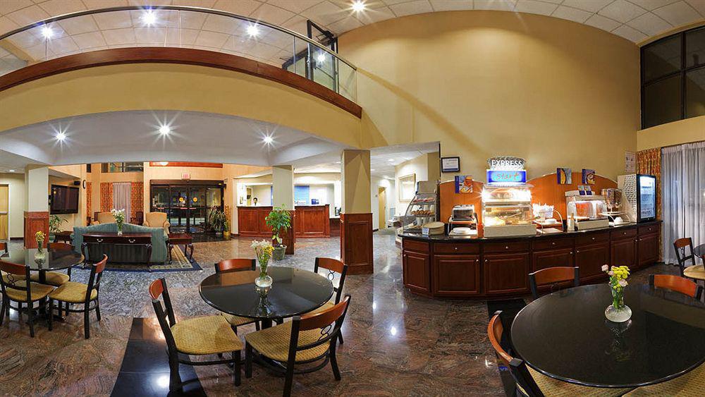 Holiday Inn Express Hotel & Suites Lawrenceville By Ihg Екстериор снимка