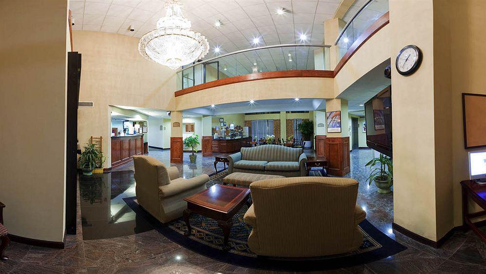 Holiday Inn Express Hotel & Suites Lawrenceville By Ihg Екстериор снимка