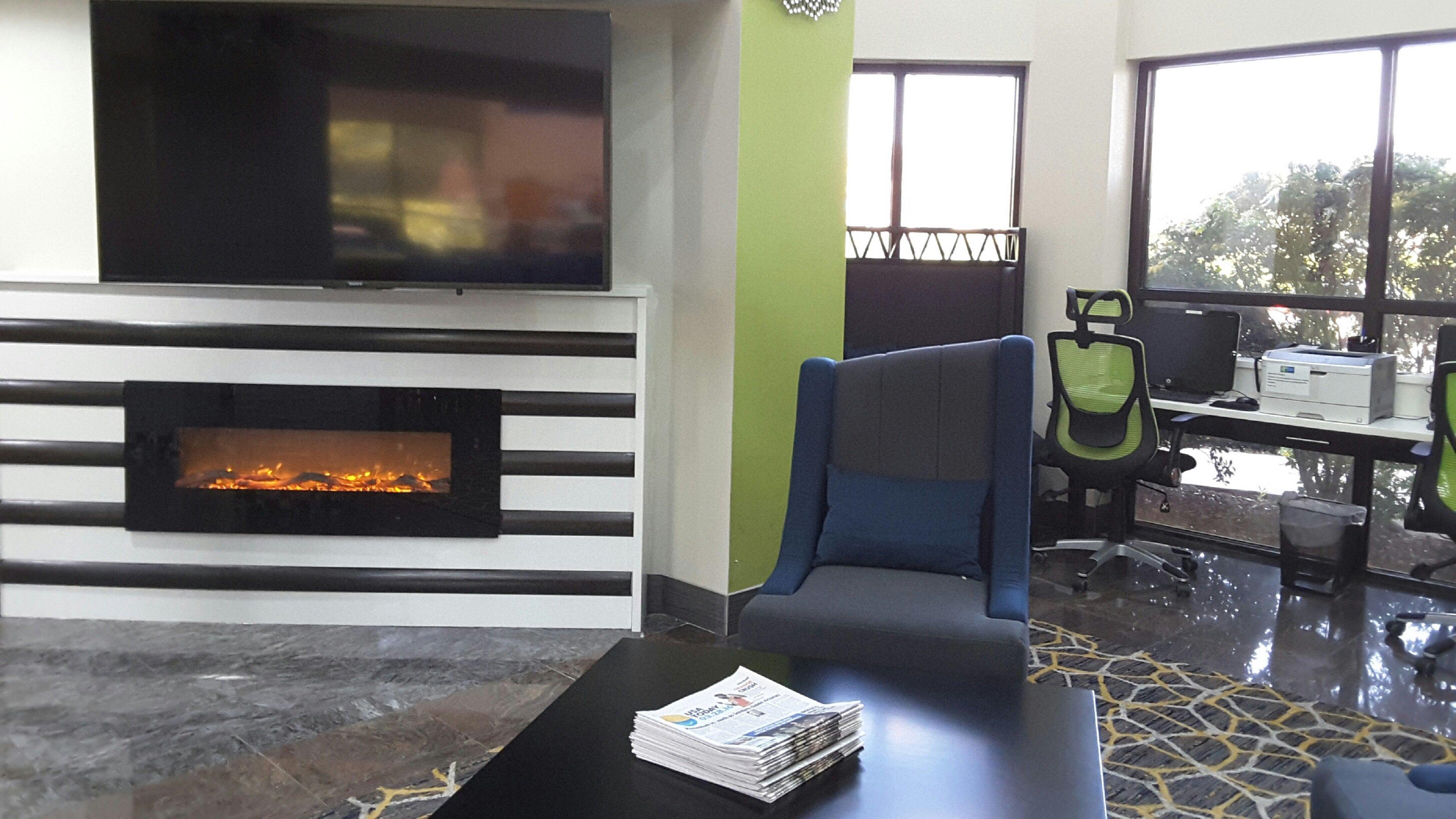 Holiday Inn Express Hotel & Suites Lawrenceville By Ihg Екстериор снимка