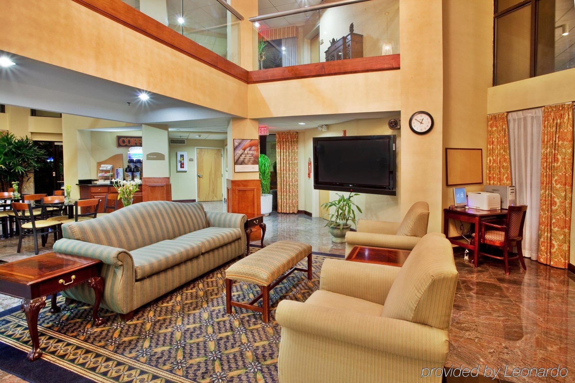 Holiday Inn Express Hotel & Suites Lawrenceville By Ihg Екстериор снимка