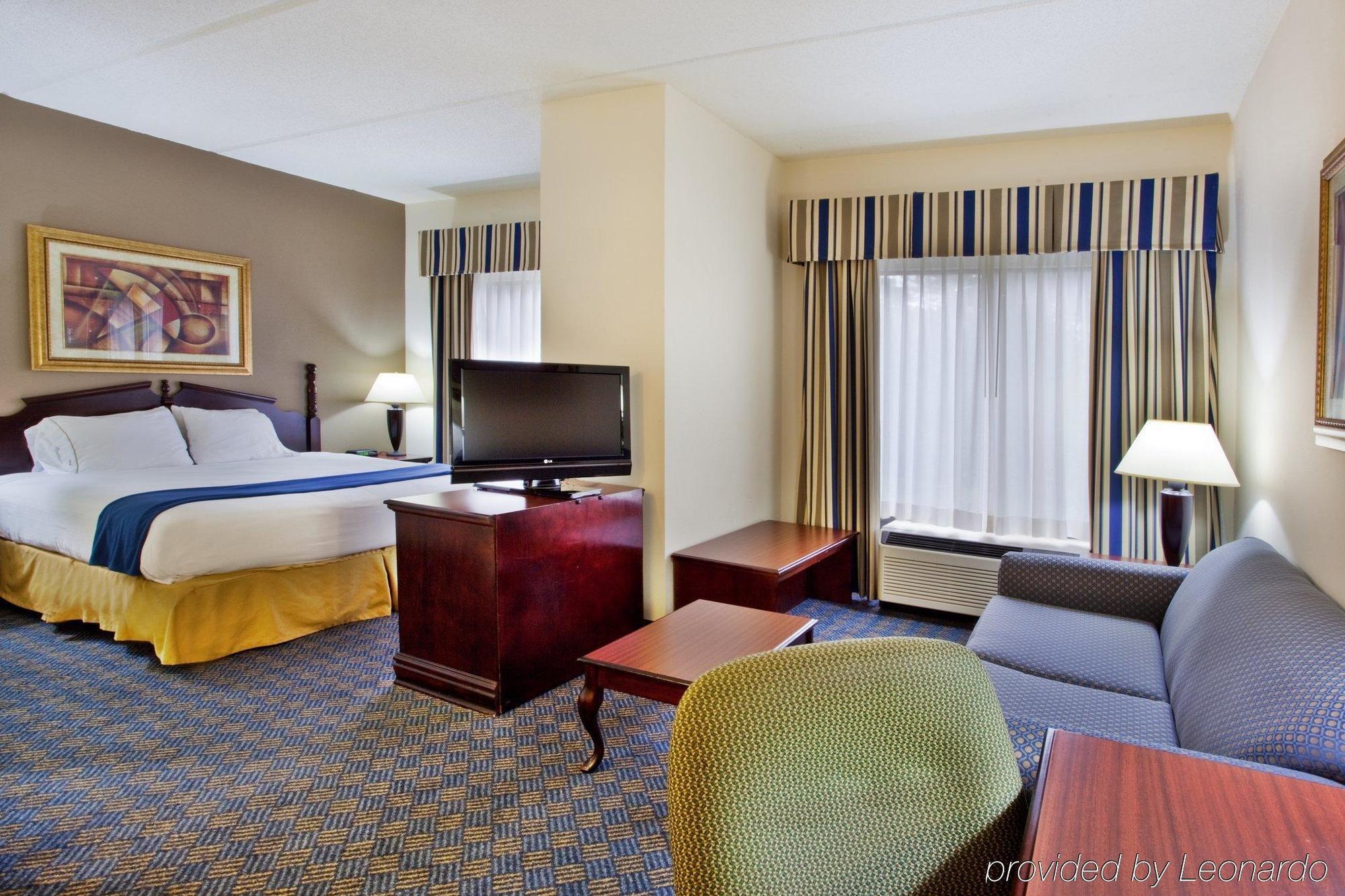 Holiday Inn Express Hotel & Suites Lawrenceville By Ihg Екстериор снимка