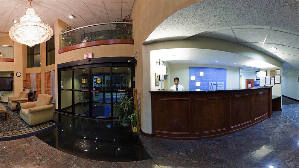Holiday Inn Express Hotel & Suites Lawrenceville By Ihg Екстериор снимка
